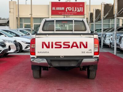 2020 Nissan Navara 4X4 2.5L 4 Cylinders Petrol Engine White Red Pickup Truck Automatic