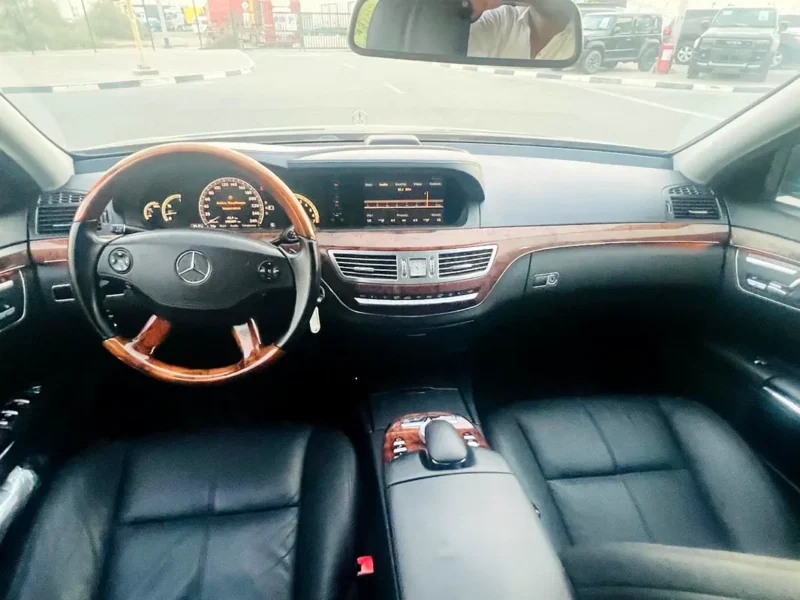 2009 Mercedes-Benz S-Class S 550 8 Cylinders Petrol Engine Black Sedan Japanese Specs