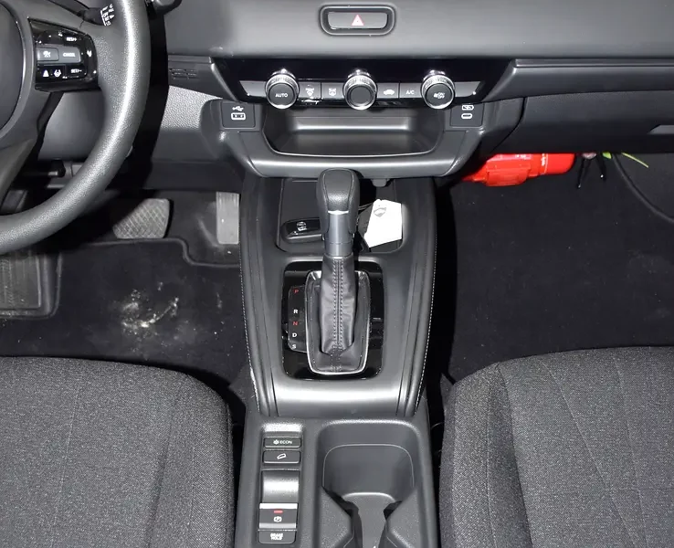 2025 Honda HR-V DX 1.5 Litres 4 Cylinders Petrol Engine Silver Black Crossover GCC Specs
