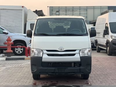 2022 Toyota Hiace 2.7 Litres 4 Cylinders Petrol Engine White Grey Van GCC Specs Manual