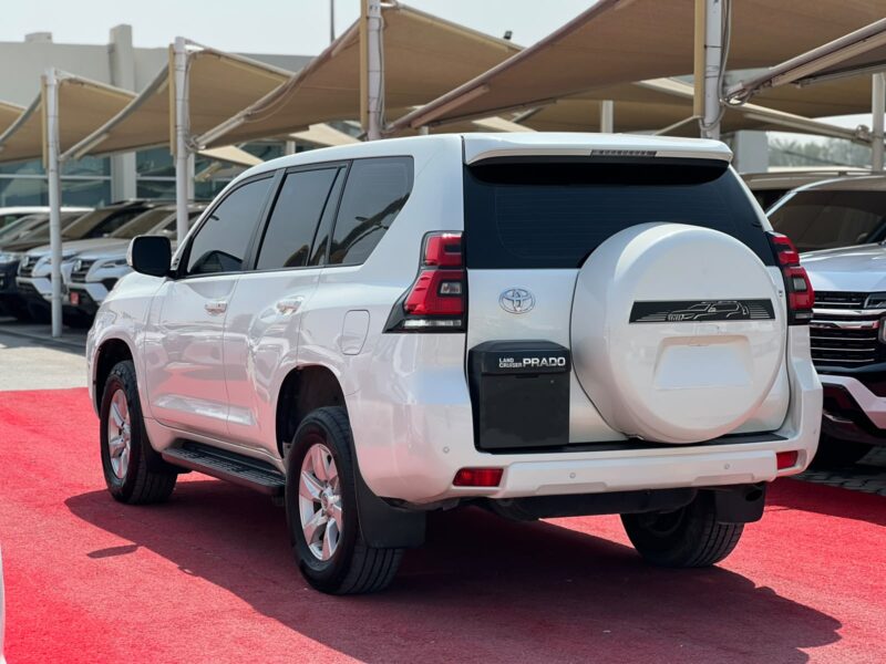 2022 Toyota Prado EXR 4.0 Litres V6 Petrol Engine White Beige SUV GCC Specs Automatic