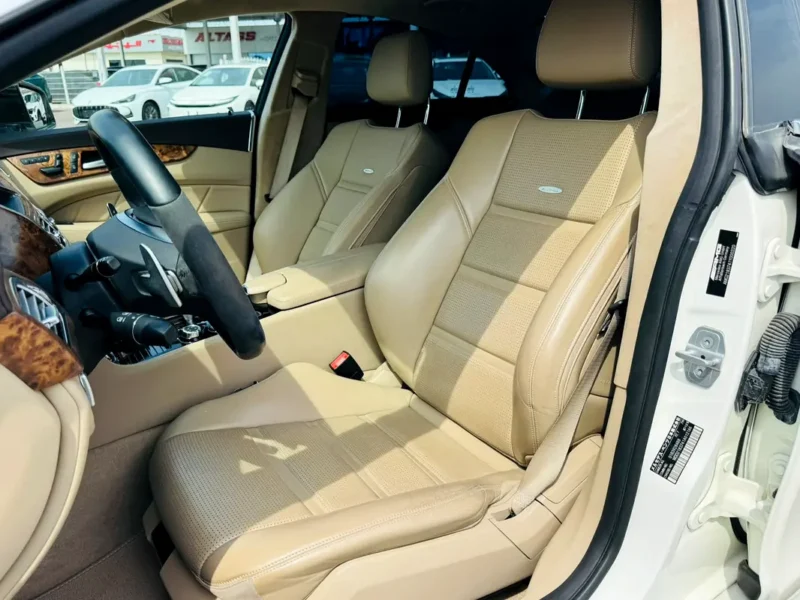 2011 Mercedes-Benz CLS-Class CLS 63 AMG 8 Cylinders Petrol Engine White Beige Sedan