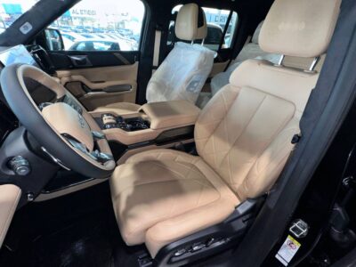 2025 BYD LEOPARD 8 2.0 Litres 4 Cylinders Hybrid Engine Black Beige SUV Chinese Specs