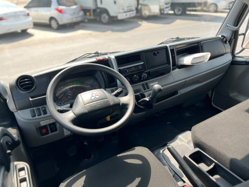 2022 Mitsubishi Canter D/C 4.2 Litres 4 Cylinders Diesel Engine White Grey Truck Manual GCC