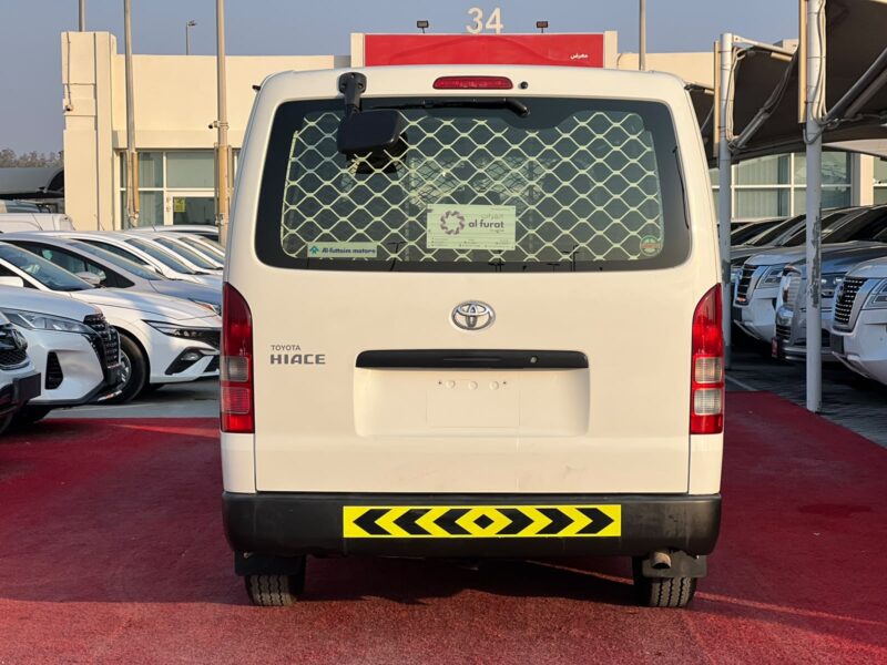 2021 Toyota Hiace 2.7 Litres 4 Cylinders Petrol Engine White Grey Cargo Van GCC Manual