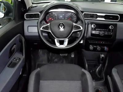 2025 Renault Duster Comfort 4 Cylinders Petrol Engine Grey Black SUV GCC Specs