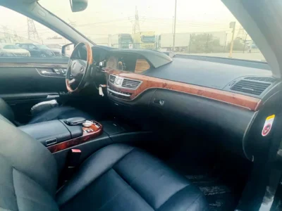 2009 Mercedes-Benz S-Class S 550 8 Cylinders Petrol Engine Black Sedan Japanese Specs