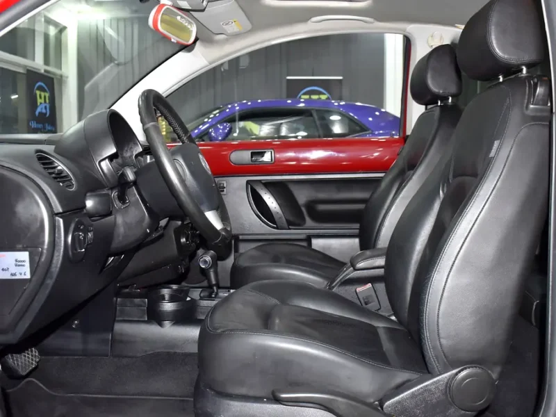 2009 Volkswagen Beetle SE 4 Cylinders Petrol Engine Red Black Coupe Japanese Specs