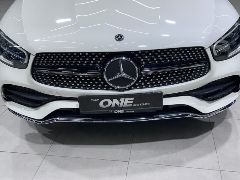 2019 Mercedes-Benz GLC 300 2.0 Litres 4 Cylinders Petrol Engine White Red SUV US Specs