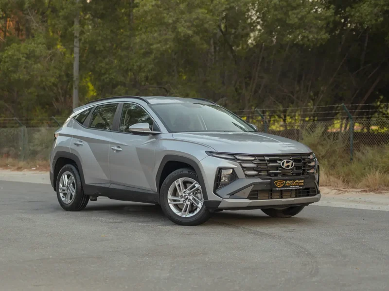 2025 Hyundai Tucson Smart 2.0 Litres 4 Cylinders Petrol Engine Silver Black SUV GCC Specs