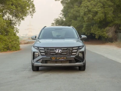 2025 Hyundai Tucson Smart 2.0 Litres 4 Cylinders Petrol Engine Silver Black SUV GCC Specs