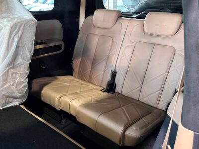 2025 BYD LEOPARD 8 2.0 Litres 4 Cylinders Hybrid Engine Black Beige SUV Chinese Specs
