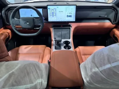 2025 ROX 01 1.5 Litres 4 Cylinders Hybrid Engine White Orange SUV Automatic