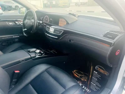 2013 Mercedes-Benz S-Class S 550 8 Cylinders Petrol Engine Silver Black Sedan Japanese Specs