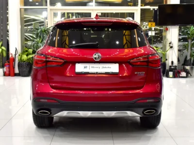 2021 MG HS Luxury 4 Cylinders Plug-in Hybrid Engine Red Black SUV GCC Specs Automatic