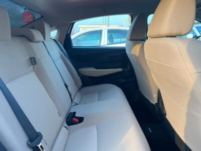 2023 Toyota Yaris 1.5L 4 Cylinders Petrol Engine White Beige Sedan GCC Specs Automatic