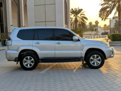 2008 Toyota Prado GX 2.7 Litres 4-Cylinder Petrol Engine Silver Black SUV GCC Specs