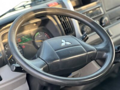 2019 Mitsubishi Canter Manual 18FT 4.2 Litres 4 Cylinders Diesel Engine White Black Truck
