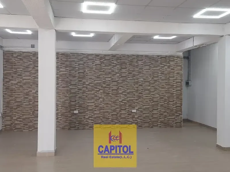 1,050 sqft ROAD FACING STORAGE WAREHOUSE WITH PRIVATE WASHROOM INSIDE