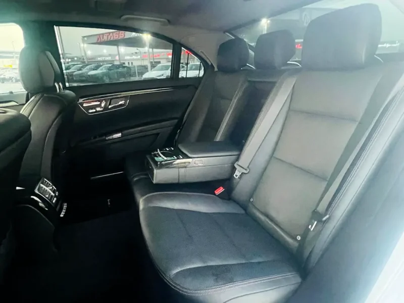 2013 Mercedes-Benz S-Class S 550 8 Cylinders Petrol Engine Silver Black Sedan Japanese Specs
