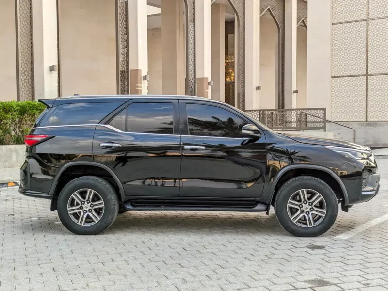 2017 Toyota Fortuner EXR Facelifted 2025 4.0L V6 Petrol Engine Black Brown SUV GCC Specs