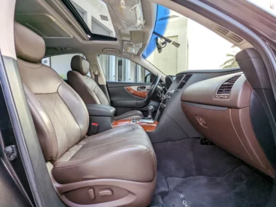 2017 Infiniti QX70 Luxury Plus 6 Cylinders Petrol Engine Brown-Brown SUV GCC Specs