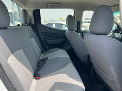 2020 Mitsubishi L200 4X4 2.4 Litres 4 Cylinders Petrol Engine Silver Grey Pickup Truck Manual