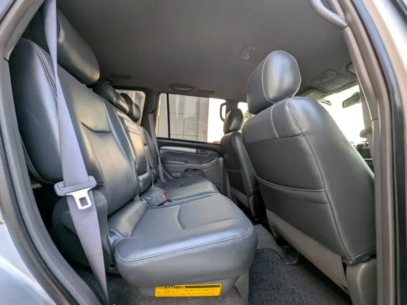 2008 Toyota Prado GX 2.7 Litres 4-Cylinder Petrol Engine Silver Black SUV GCC Specs