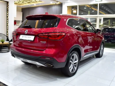 2021 MG HS Luxury 4 Cylinders Plug-in Hybrid Engine Red Black SUV GCC Specs Automatic
