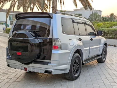 2015 Mitsubishi Pajero GLS MID OPTION 3.5 Litres 6 Cylinders Petrol Engine Silver Grey SUV