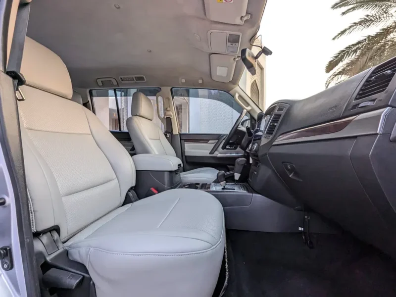 2015 Mitsubishi Pajero GLS MID OPTION 3.5 Litres 6 Cylinders Petrol Engine Silver Grey SUV