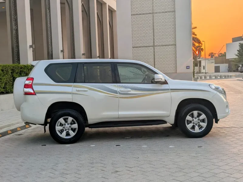 2016 Toyota Prado TXL 2.7L 4 Cylinder Engine White Beige SUV GCC Specs Excellent Condition