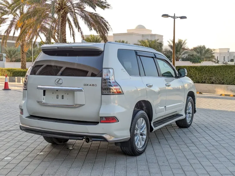 2016 Lexus GX-Series GX 460 4.6L V8 Petrol Engine White Black SUV GCC Specs Full Option