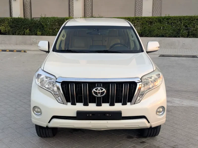 2016 Toyota Prado TXL 2.7L 4 Cylinder Engine White Beige SUV GCC Specs Excellent Condition