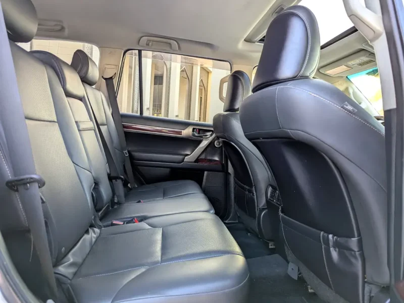 2016 Lexus GX-Series GX 460 4.6L V8 Petrol Engine White Black SUV GCC Specs Full Option