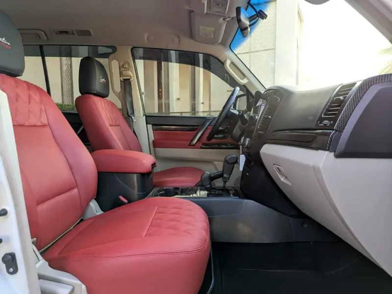 2015 Mitsubishi Pajero Modified Signature Edition 3.5L V6 Engine White Red SUV GCC Specs