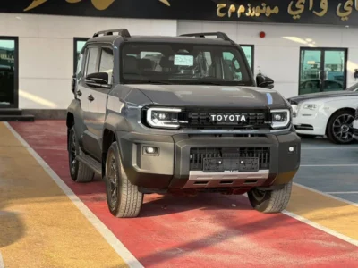 2027 TOYOTA FJ Cruiser 2.7 Litres 4 Cylinders Petrol Engine Grey Black SUV GCC Specs