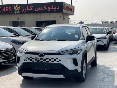 2026 Toyota Corolla Cross 4 Cylinders Hybrid Engine White Black SUV Chinese Specs Automatic