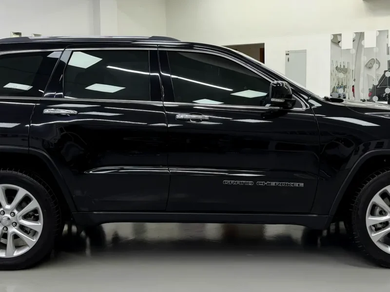 2017 Jeep Grand Cherokee Limited 6 Cylinders Petrol Engine Black Beige SUV GCC Specs Automatic
