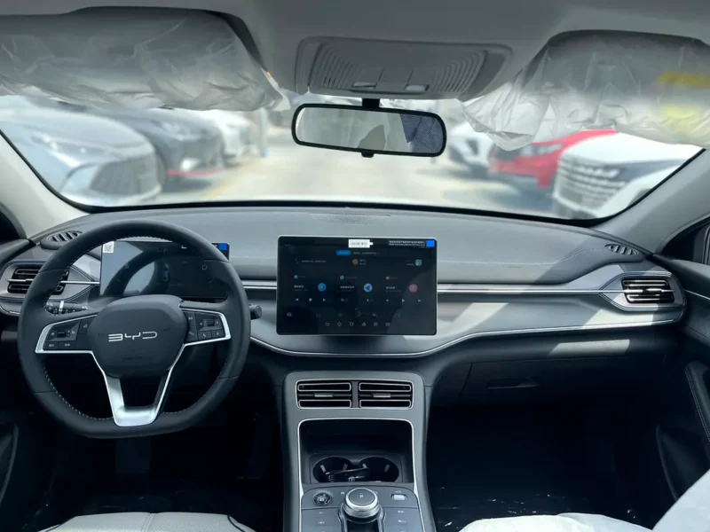 2025 BYD Destroyer 05 55 Luxury Edition DM-i Plug-in Hybrid 4 Cylinders Engine White Beige Sedan