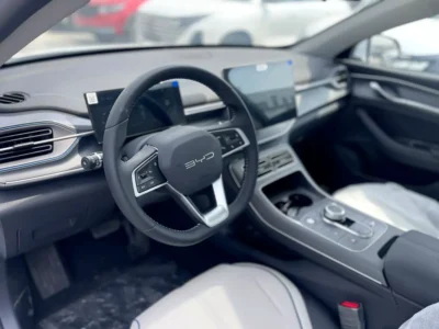 2025 BYD Destroyer 05 55 Luxury Edition DM-i Plug-in Hybrid 4 Cylinders Engine White Beige Sedan