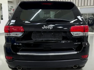 2017 Jeep Grand Cherokee Limited 6 Cylinders Petrol Engine Black Beige SUV GCC Specs Automatic