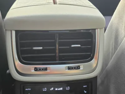 2025 Hongqi E-HS9 EV White-White Luxury Electric SUV European Specs Automatic 550 - 650 KM