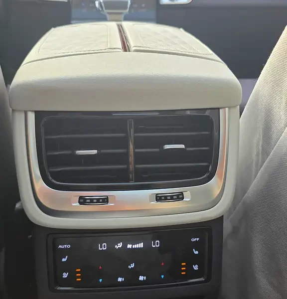 2025 Hongqi E-HS9 EV White-White Luxury Electric SUV European Specs Automatic 550 - 650 KM