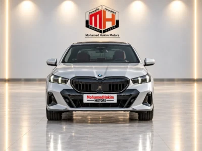 2027 BMW 530i M Sport Pro 2.0L TwinPower Turbo 4 Cylinder Petrol Engine Silver Burgundy Sedan