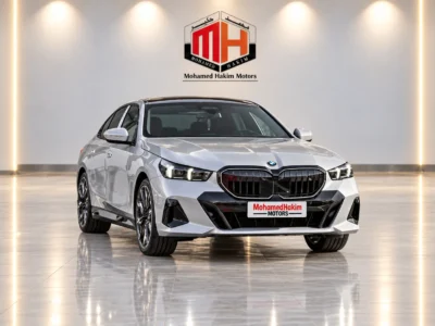 2027 BMW 530i M Sport Pro 2.0L TwinPower Turbo 4 Cylinder Petrol Engine Silver Burgundy Sedan