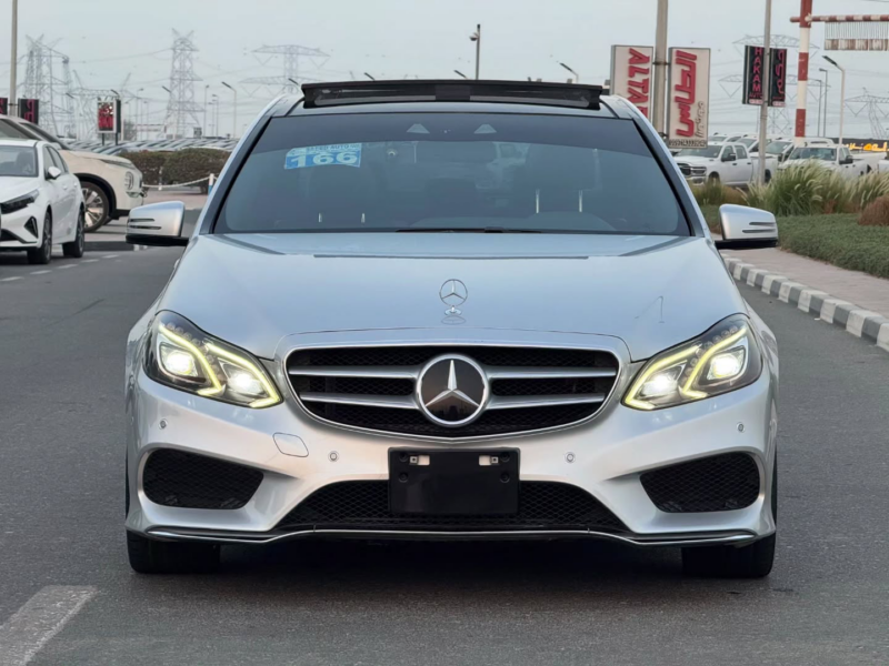 2014 Mercedes-Benz E300 3.5-liter V6 Petrol Engine Silver Black Sedan NEAT AND CLEAN CAR