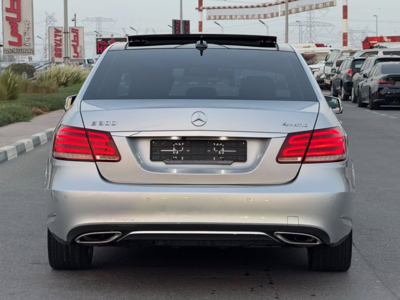 2014 Mercedes-Benz E300 3.5-liter V6 Petrol Engine Silver Black Sedan NEAT AND CLEAN CAR