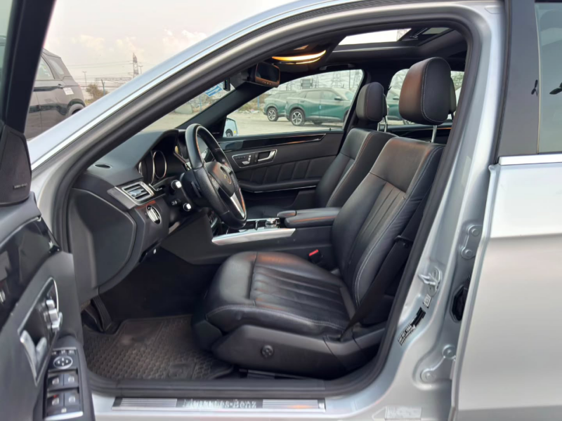 2014 Mercedes-Benz E300 3.5-liter V6 Petrol Engine Silver Black Sedan NEAT AND CLEAN CAR
