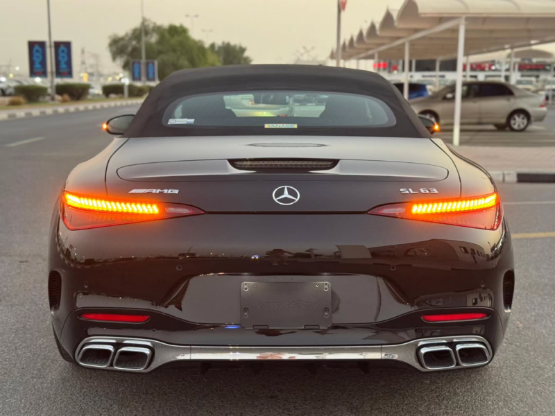 2023 Mercedes-Benz AMG SL 63 4.0-liter twin-turbocharged V8 Petrol Engine Black Convertible Clean Car